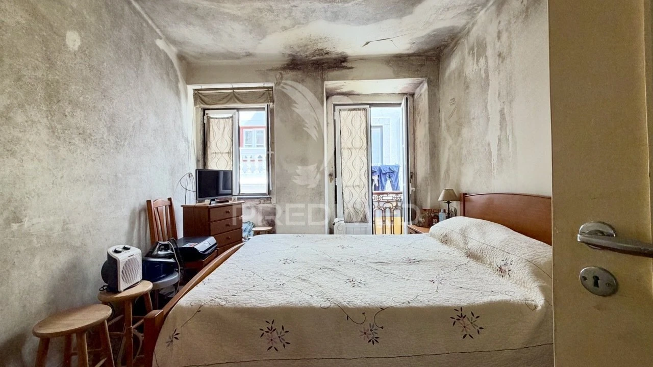 Apartamento T2 para Venda em Santo António Foto 17