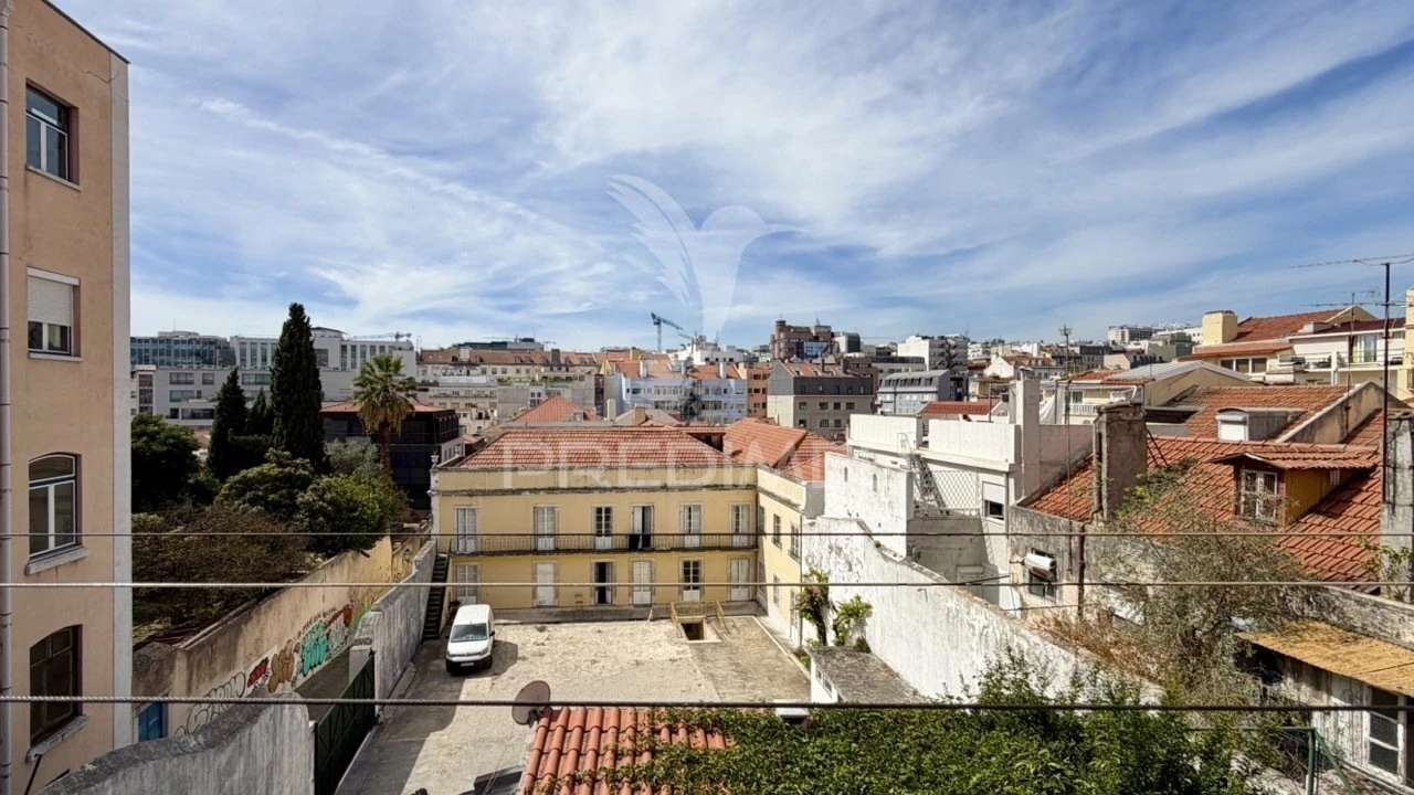 Apartamento T2 para Venda em Santo António Foto 10