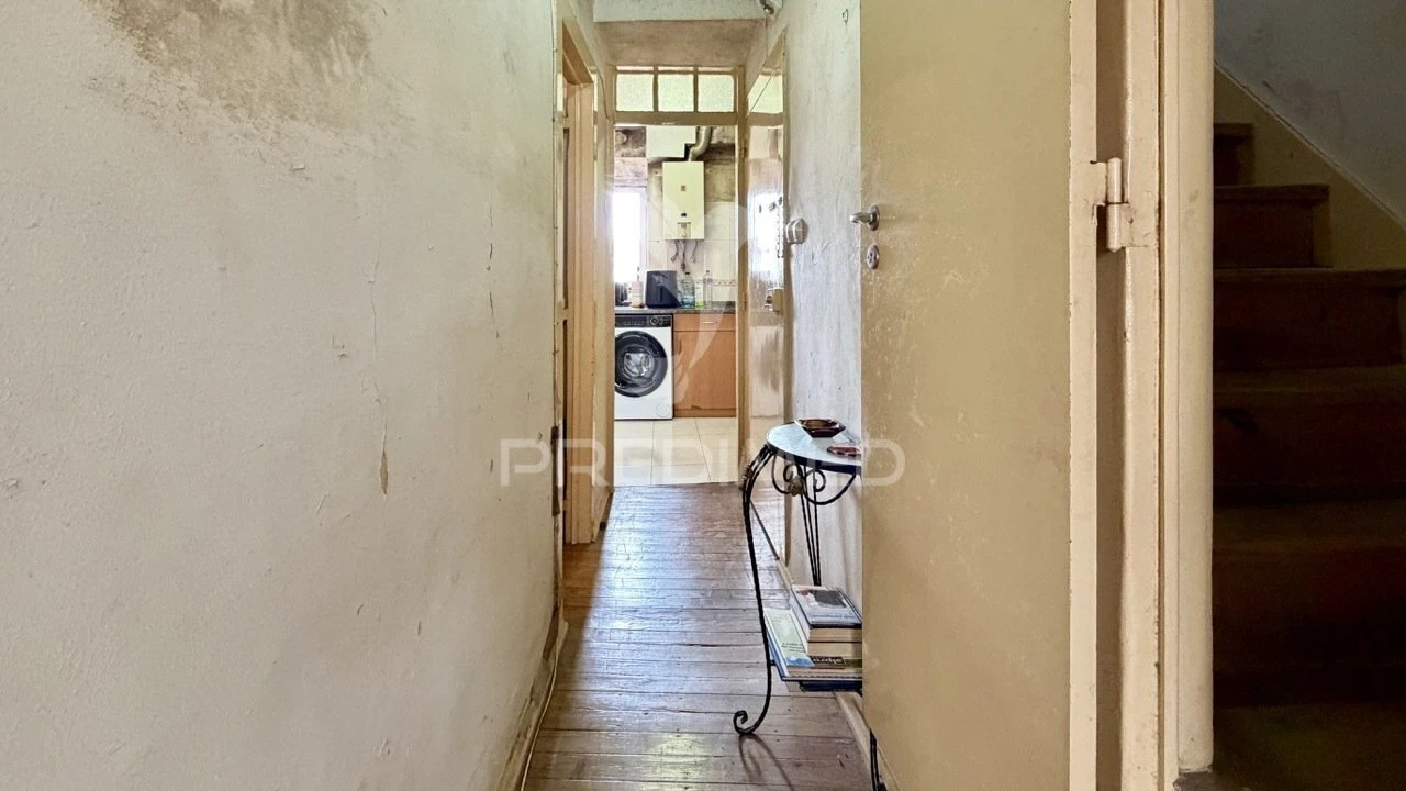 Apartamento T2 para Venda em Santo António Foto 6