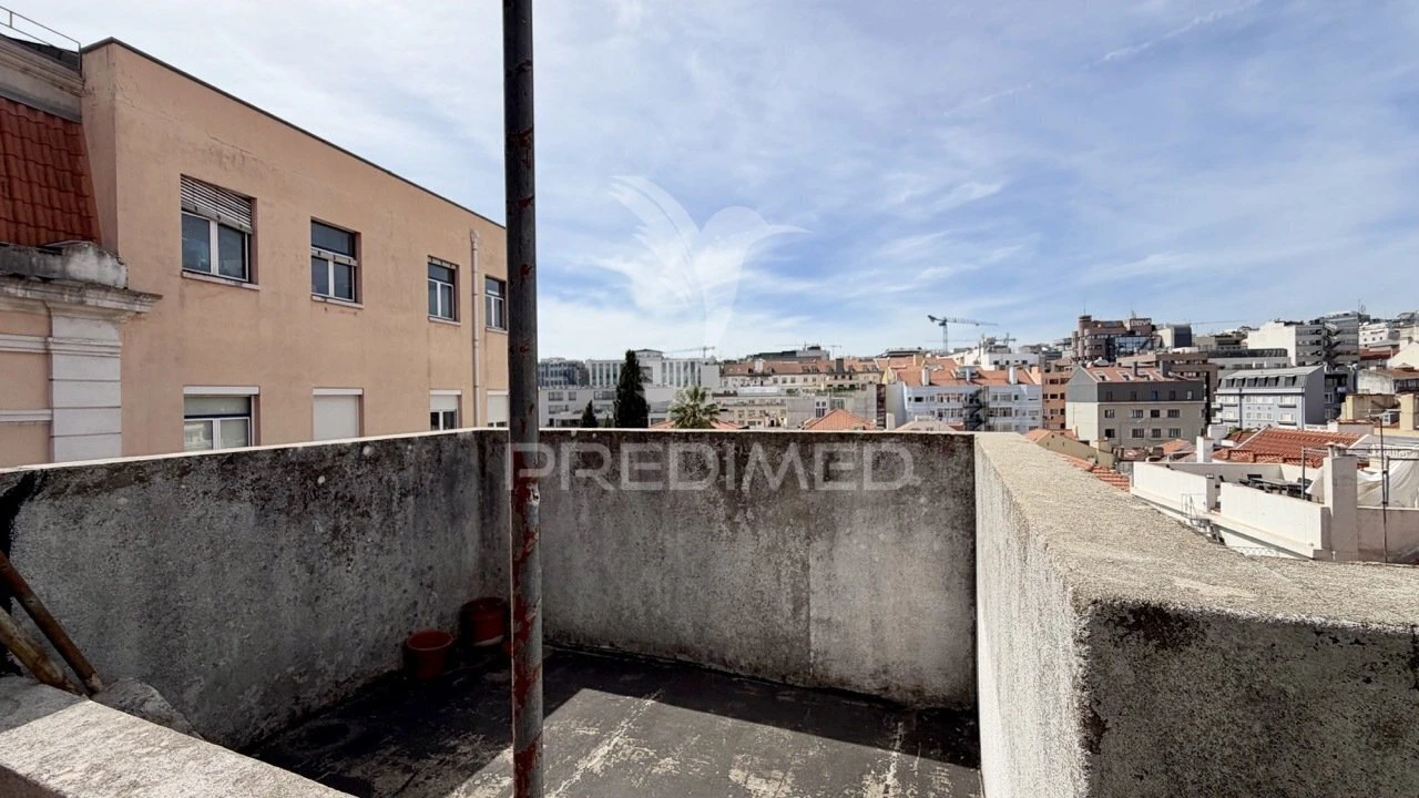 Apartamento T2 para Venda em Santo António Foto 23