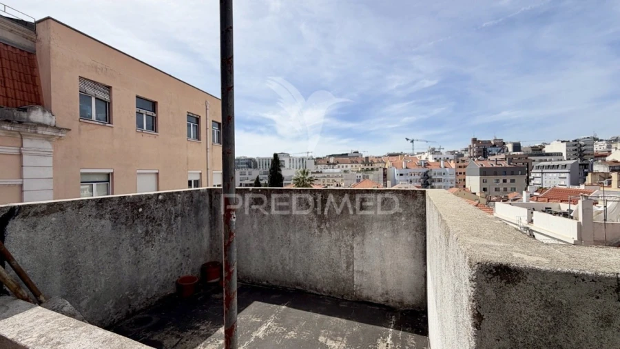 Apartamento T2 para Venda em Santo António Foto 23
