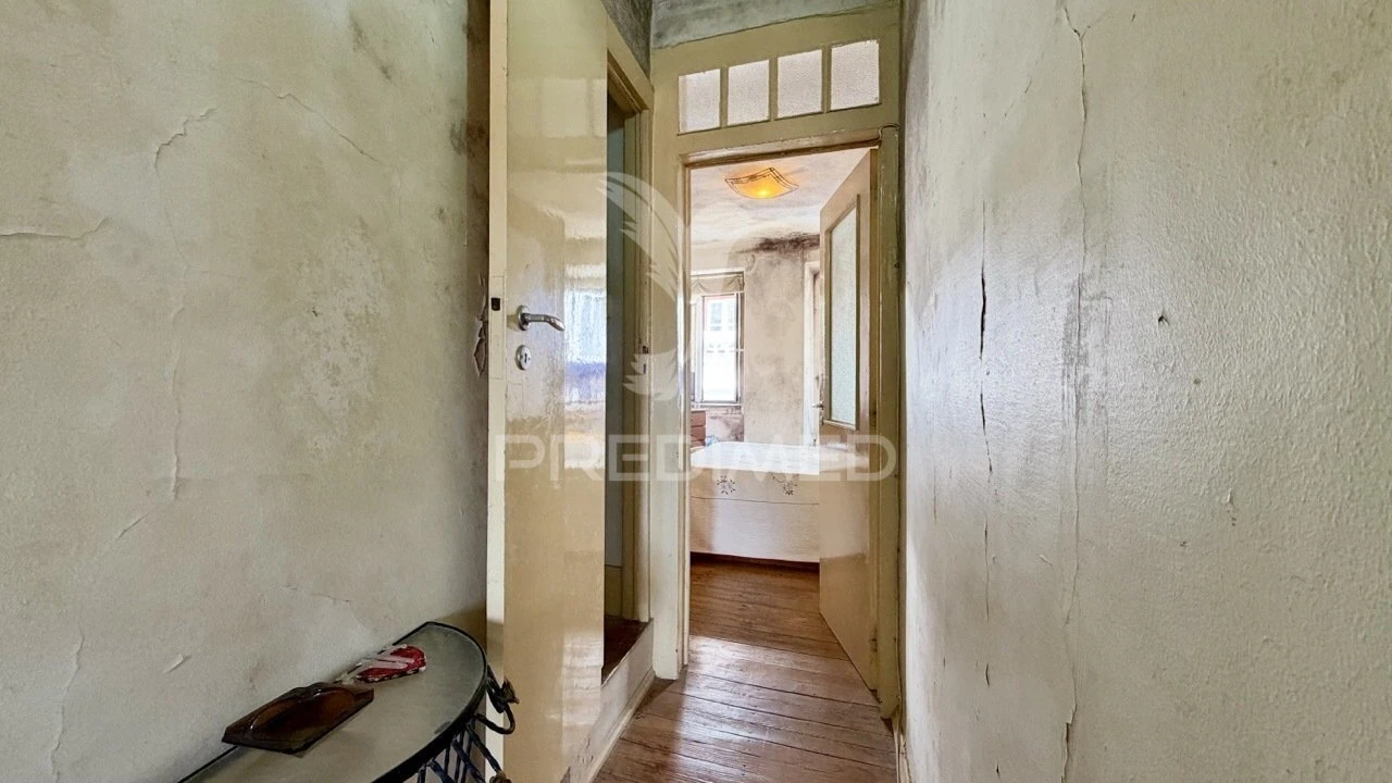 Apartamento T2 para Venda em Santo António Foto 19