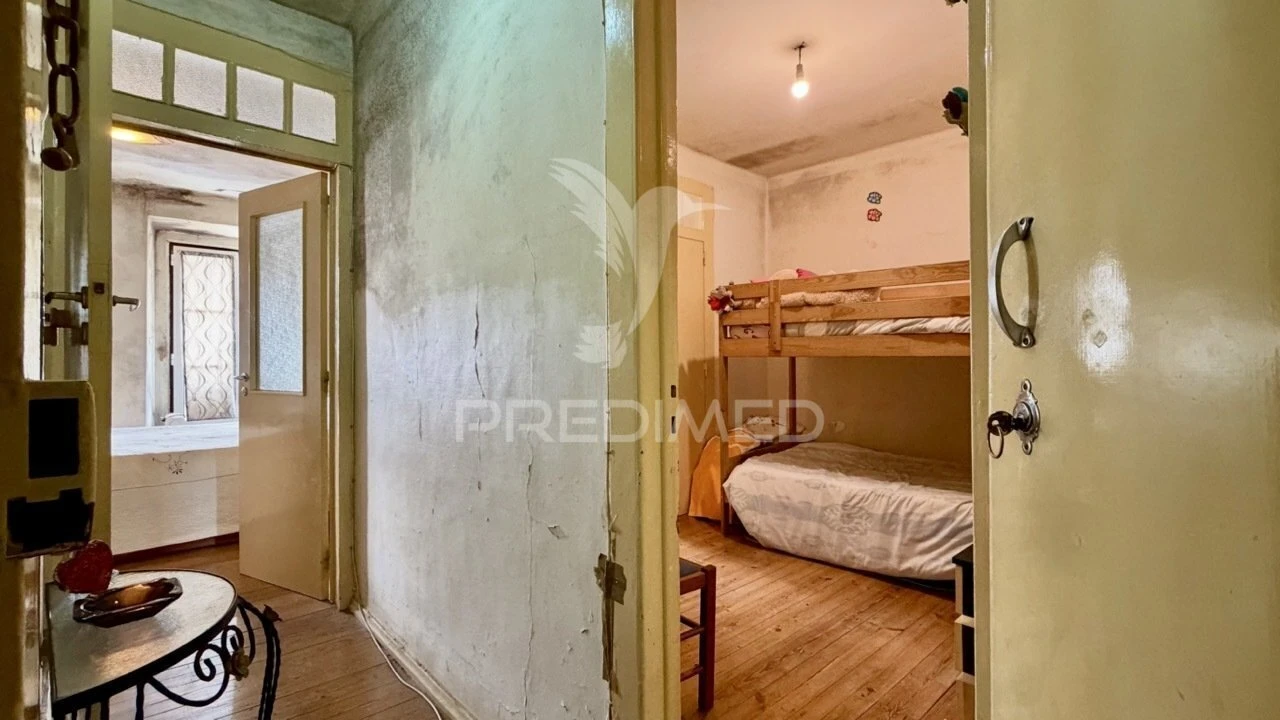 Apartamento T2 para Venda em Santo António Foto 8