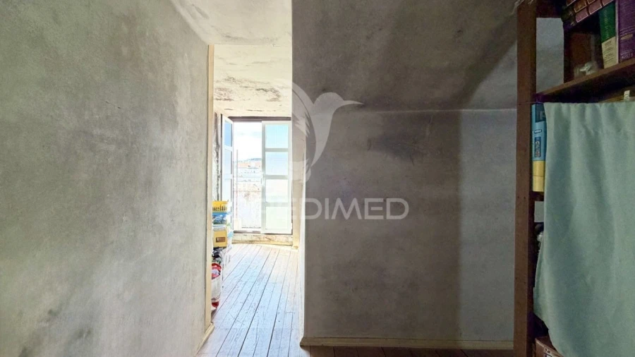 Apartamento T2 para Venda em Santo António Foto 23