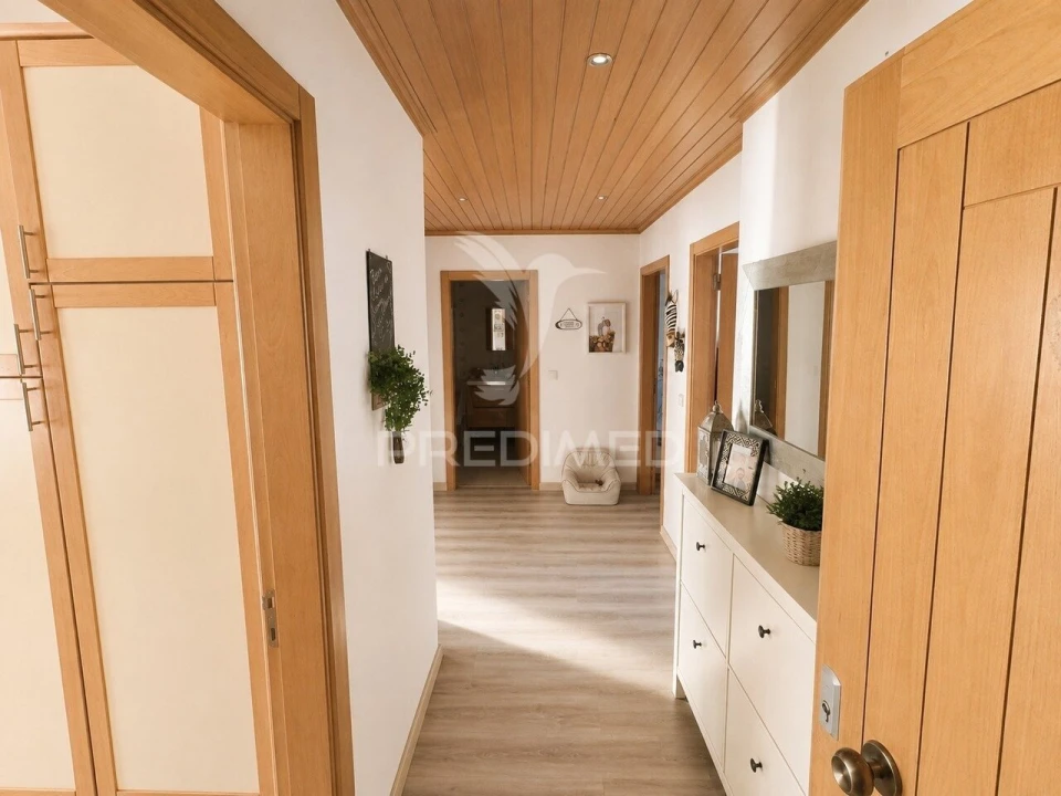 Apartamento T2 para Venda em Agualva e Mira-Sintra Foto 10