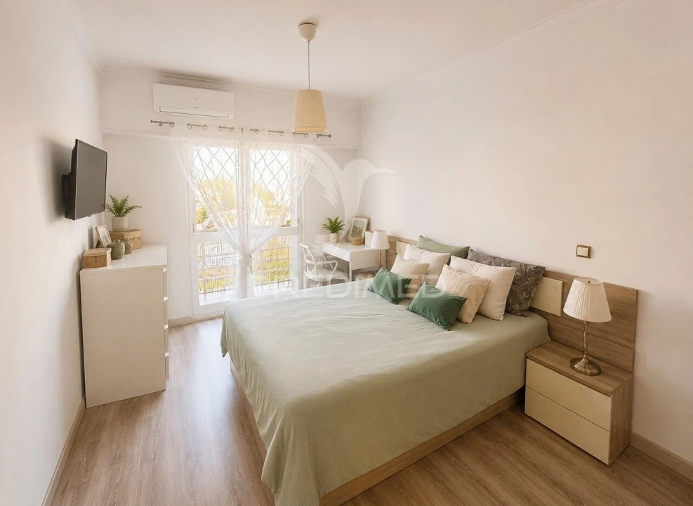 Apartamento T2 para Venda em Agualva e Mira-Sintra Foto 8