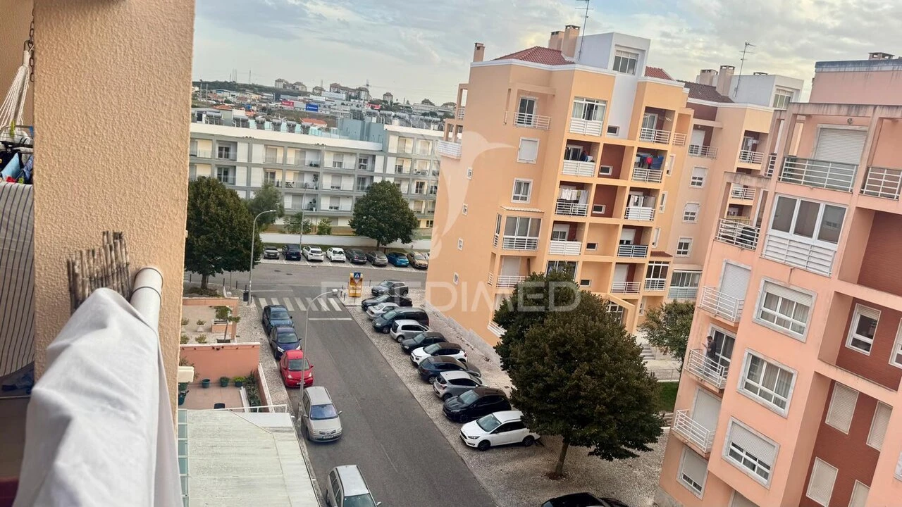 Apartamento T2 para Venda em Agualva e Mira-Sintra Foto 21