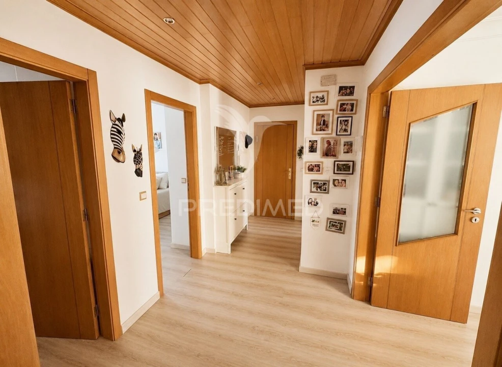 Apartamento T2 para Venda em Agualva e Mira-Sintra Foto 9