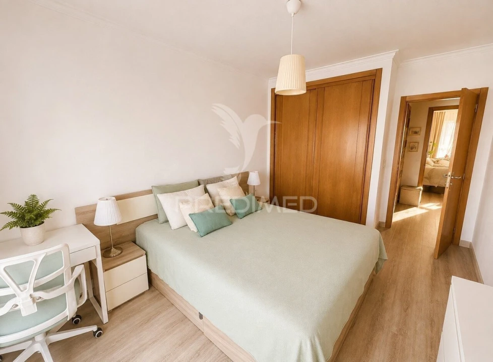 Apartamento T2 para Venda em Agualva e Mira-Sintra Foto 7