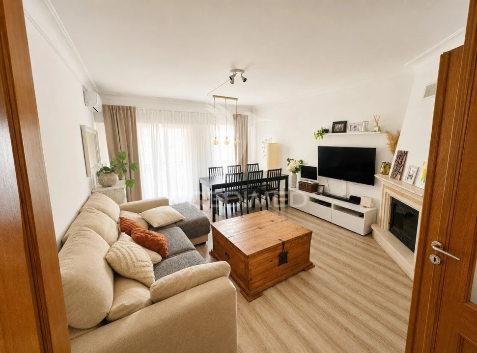 Apartamento T2 para Venda em Agualva e Mira-Sintra Foto 2