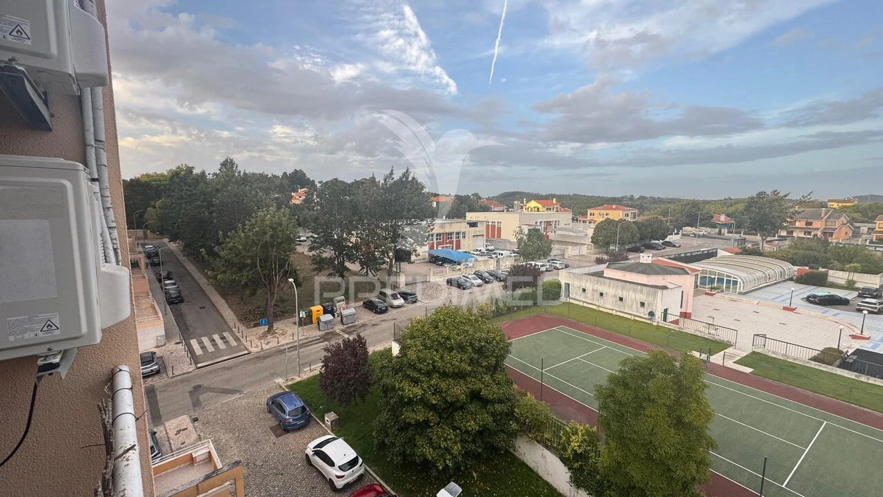 Apartamento T2 para Venda em Agualva e Mira-Sintra Foto 18