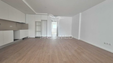 Apartamento T2 para Venda em Real, Dume e Semelhe