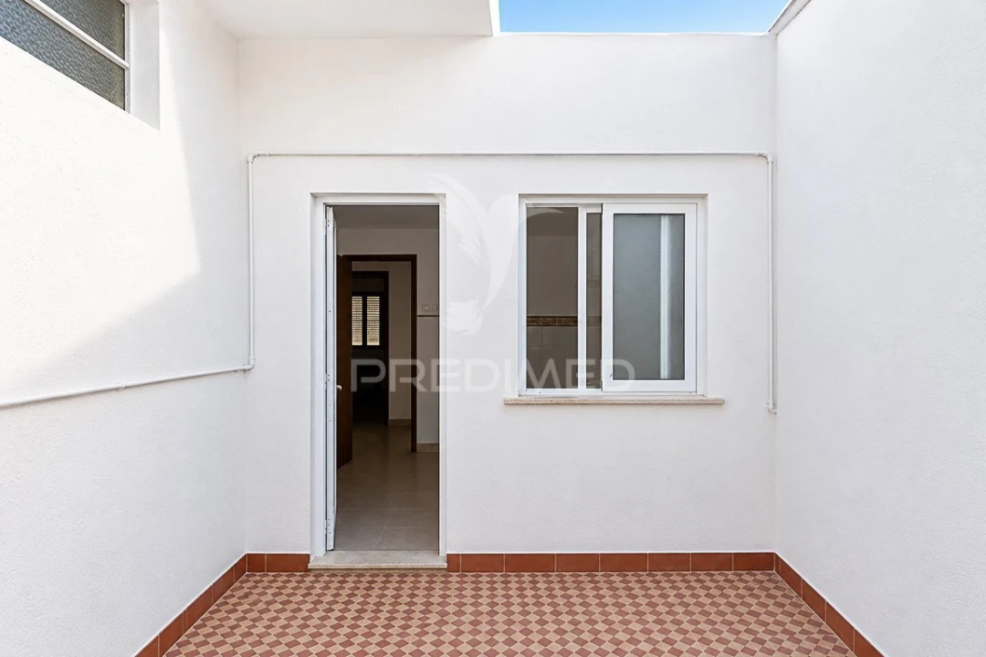 Apartamento T2 para Venda em Vila Real de Santo Antonio Foto 27
