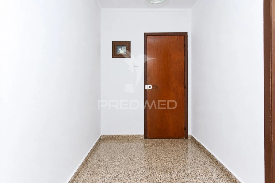 Apartamento T2 para Venda em Vila Real de Santo Antonio Foto 3