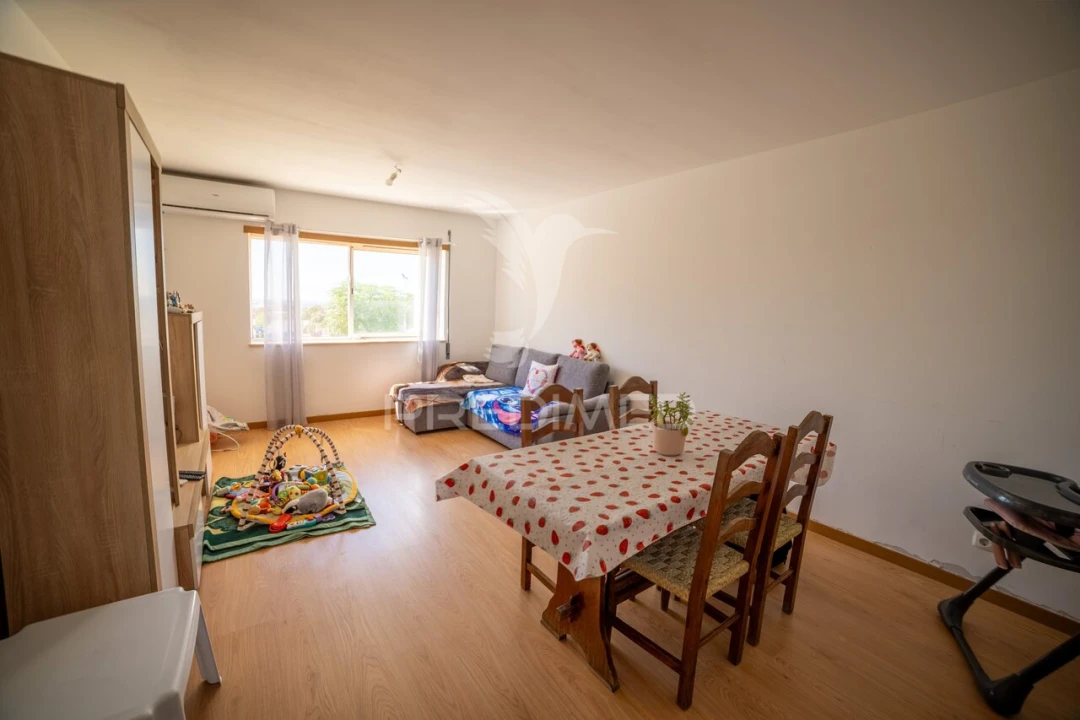 Apartamento T3 para Venda em Sé e São Lourenço Foto 6