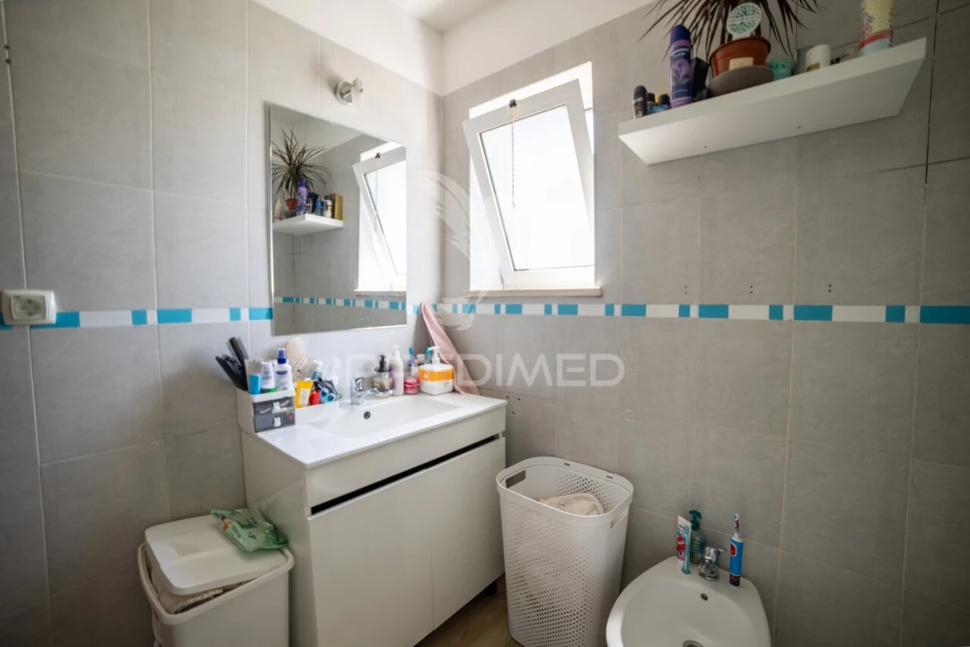 Apartamento T3 para Venda em Sé e São Lourenço Foto 15