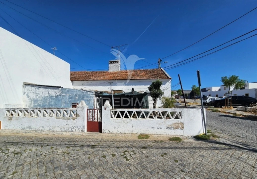 Moradia T1 para Venda em Malagueira e Horta das Figueiras Foto 2
