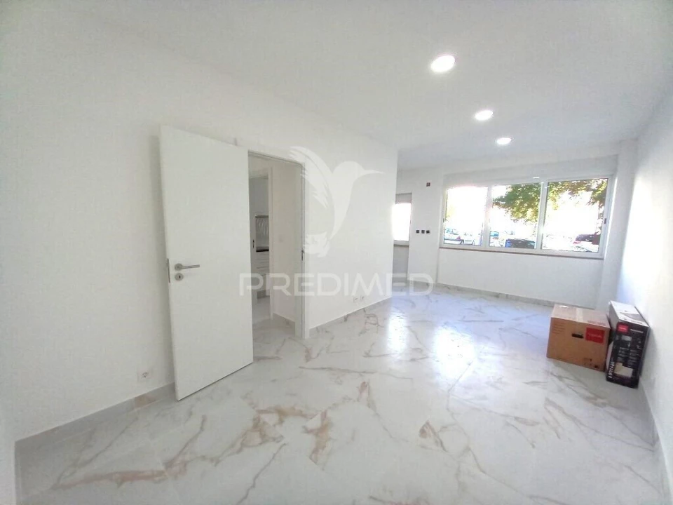 Apartamento T2 para Venda em Amora Foto 14