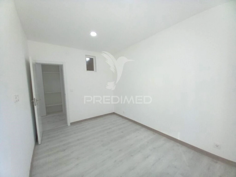Apartamento T2 para Venda em Amora Foto 23