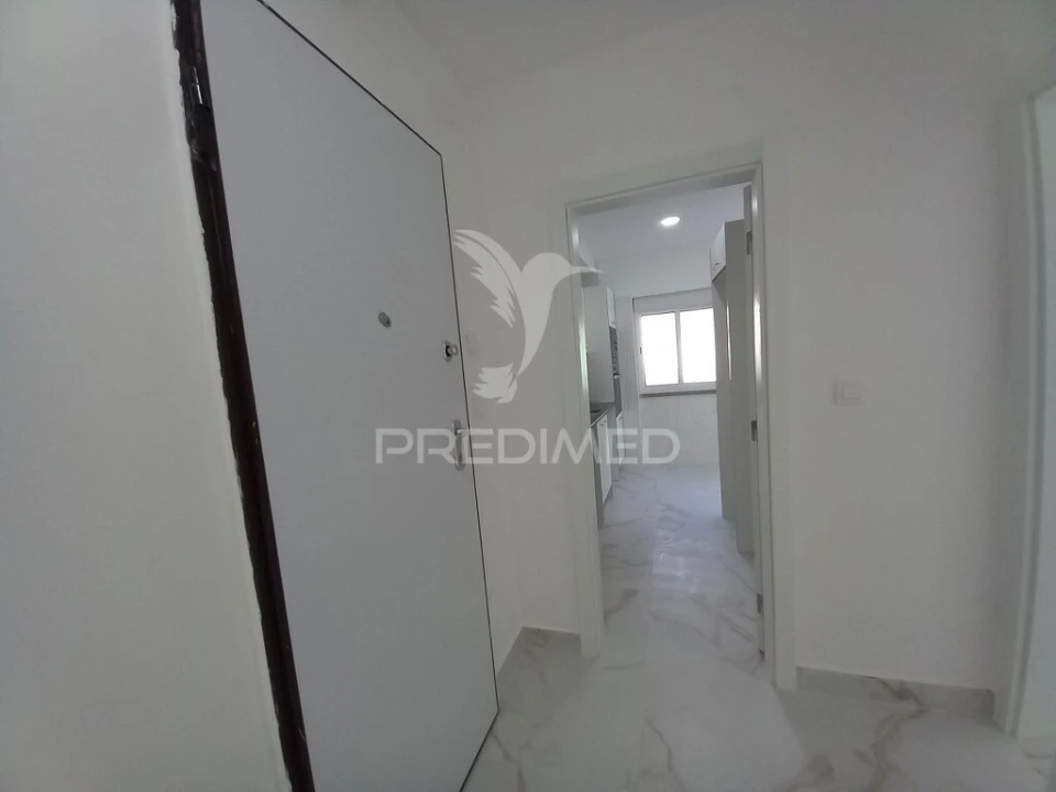 Apartamento T2 para Venda em Amora Foto 9