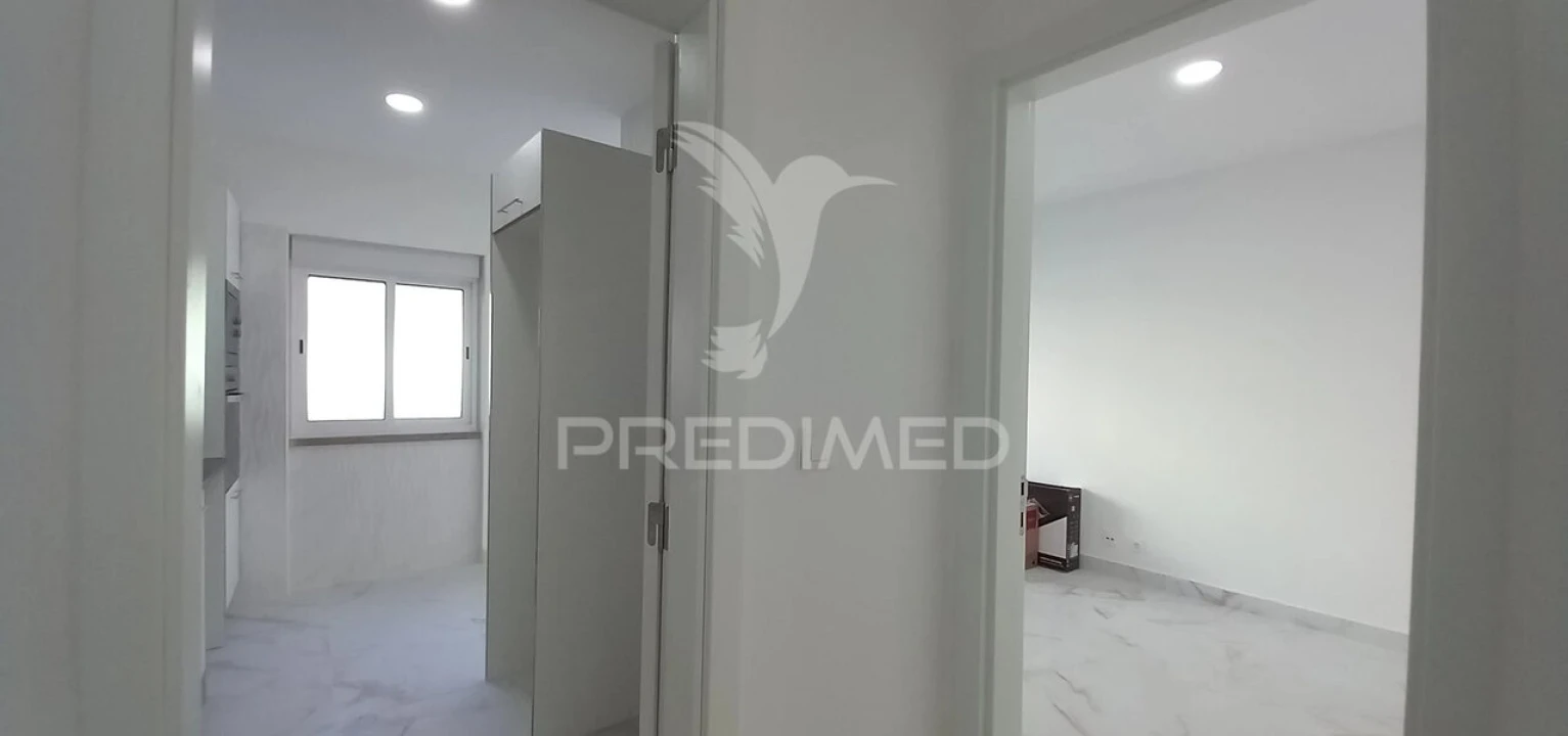 Apartamento T2 para Venda em Amora Foto 6