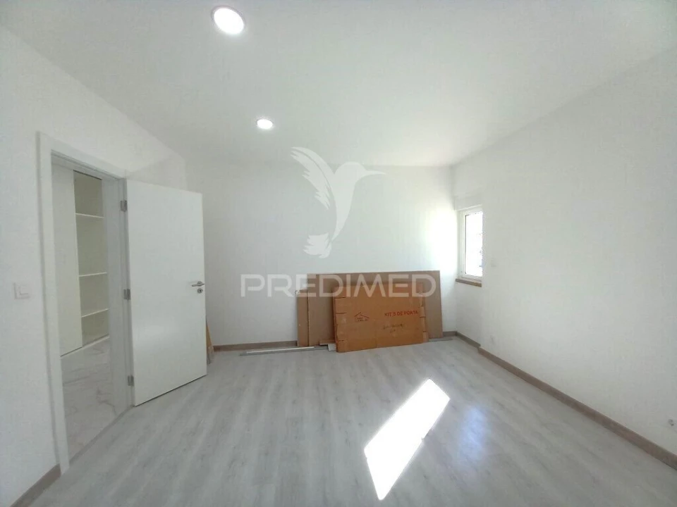 Apartamento T2 para Venda em Amora Foto 18