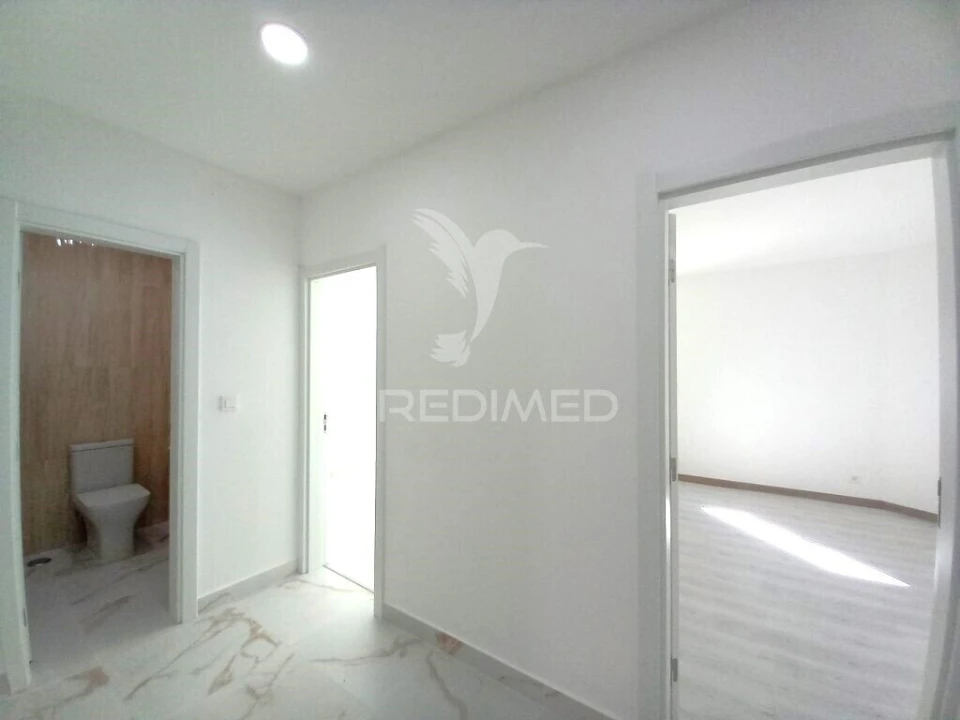 Apartamento T2 para Venda em Amora Foto 16