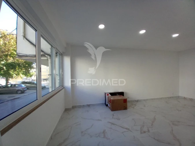 Apartamento T2 para Venda em Amora Foto 11