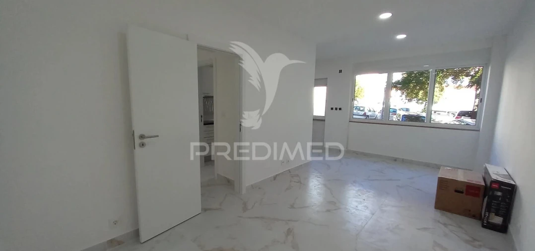 Apartamento T2 para Venda em Amora Foto 5