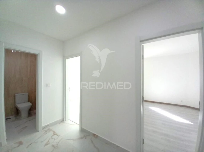 Apartamento T2 para Venda em Amora Foto 16