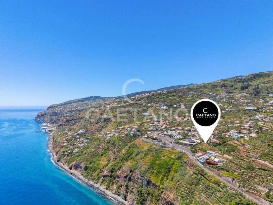 Terreno para Venda em Arco da Calheta Foto 1