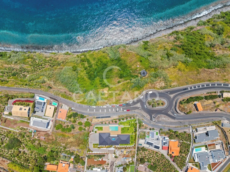 Terreno para Venda em Arco da Calheta Foto 4