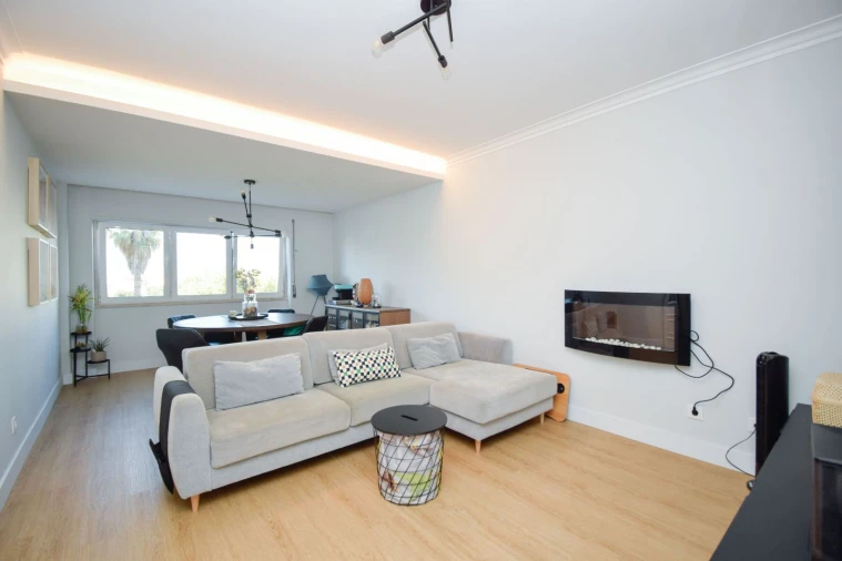 Apartamento T3 para Venda em São Domingos de Rana Foto 3