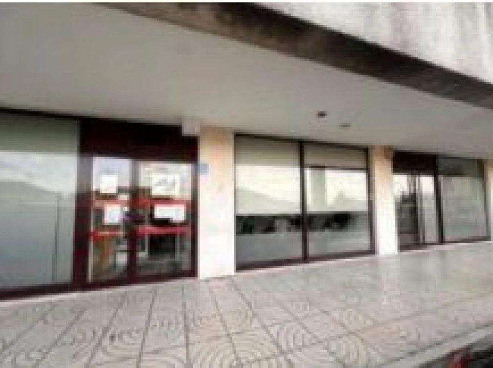 Loja para Venda em Pedroso e Seixezelo Foto 2
