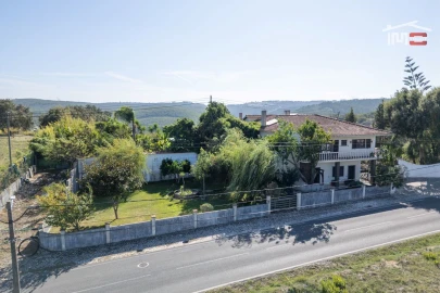 Moradia T5 para Venda em Atouguia