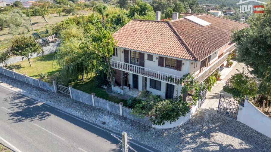 Moradia T5 para Venda em Atouguia