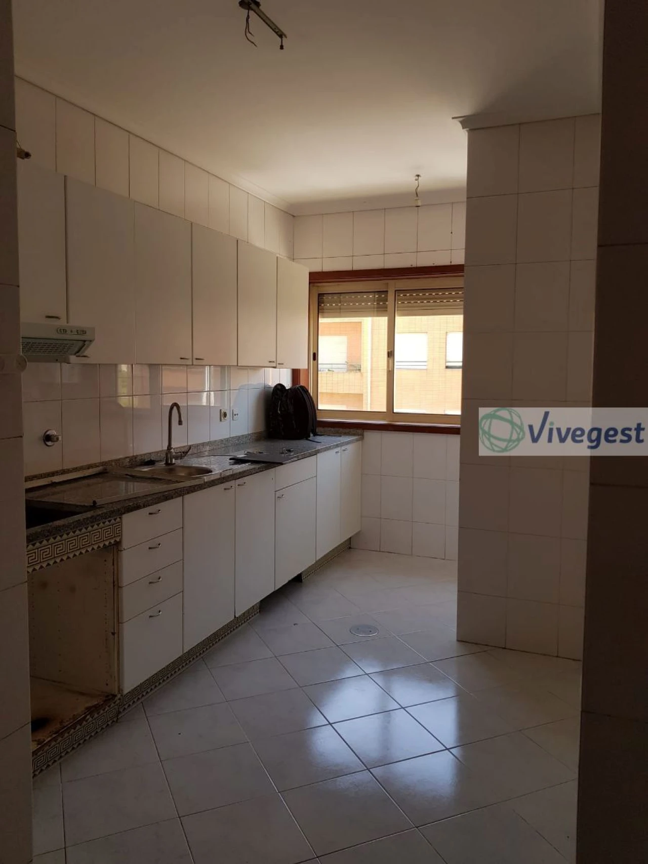 Apartamento T2 para Arrendamento em Vilar de Andorinho Foto 3