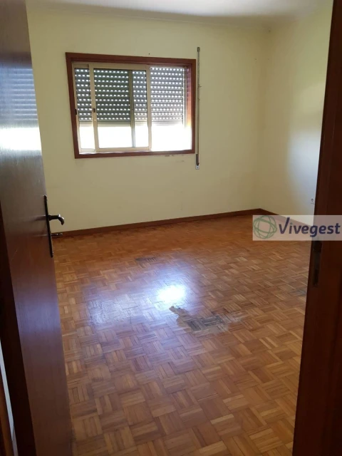 Apartamento T2 para Arrendamento em Vilar de Andorinho