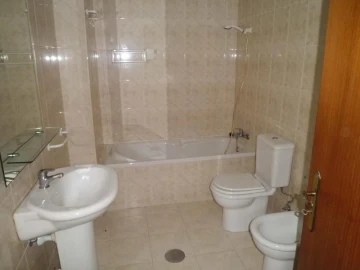 Apartamento T2 para Arrendamento em Vilar de Andorinho