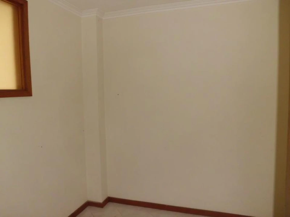 Apartamento T2 para Arrendamento em Vilar de Andorinho Foto 4