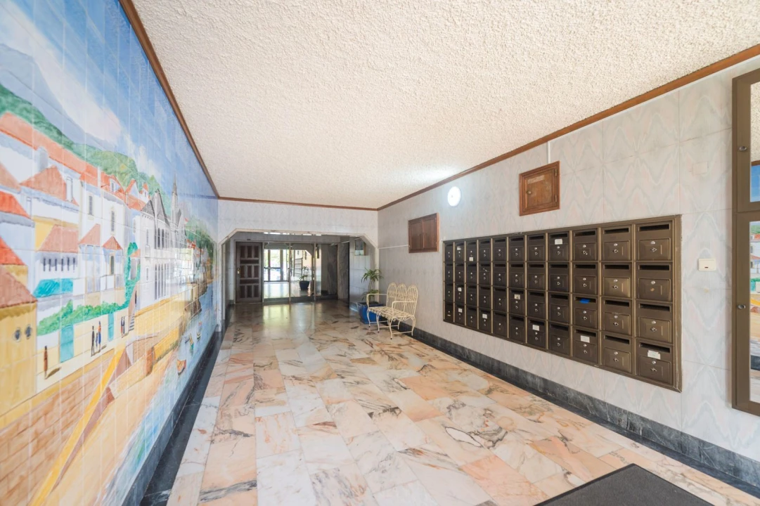 Apartamento T2 para Venda em Massamá e Monte Abraão Foto 2