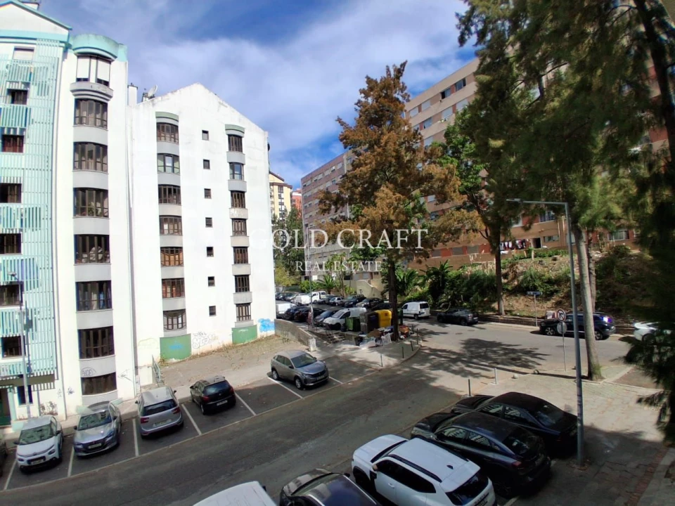 Apartamento T3 para Venda em Algueirão-Mem Martins Foto 19
