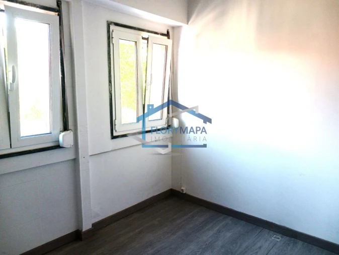 Apartamento T4 para Venda em Alcabideche Foto 16