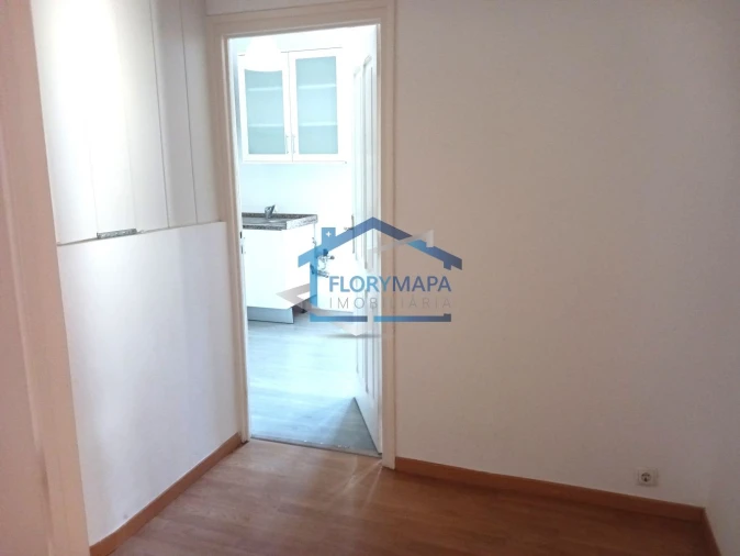 Apartamento T4 para Venda em Alcabideche Foto 13