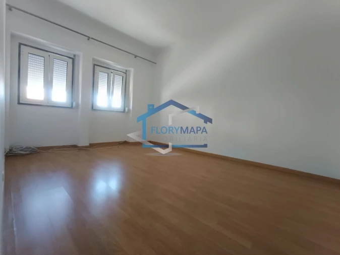 Apartamento T4 para Venda em Alcabideche Foto 9