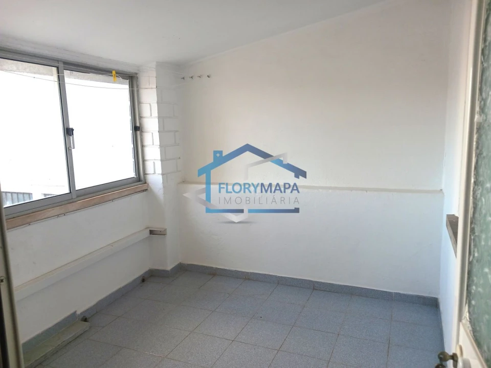 Apartamento T4 para Venda em Alcabideche Foto 3