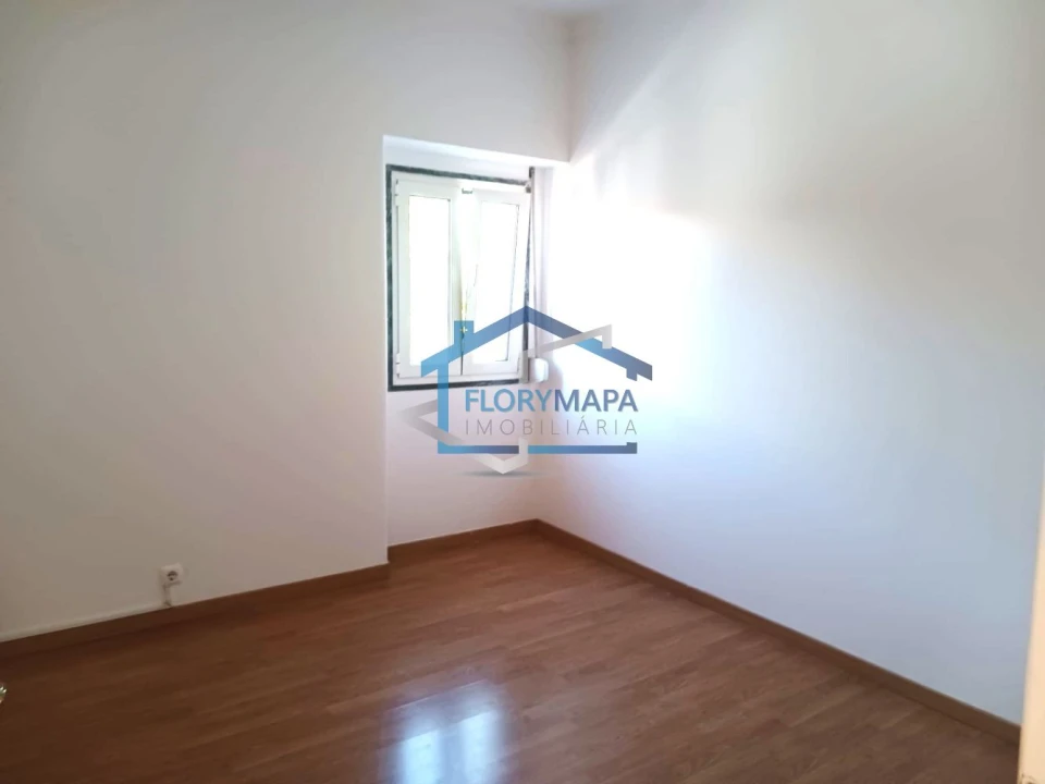 Apartamento T4 para Venda em Alcabideche Foto 6