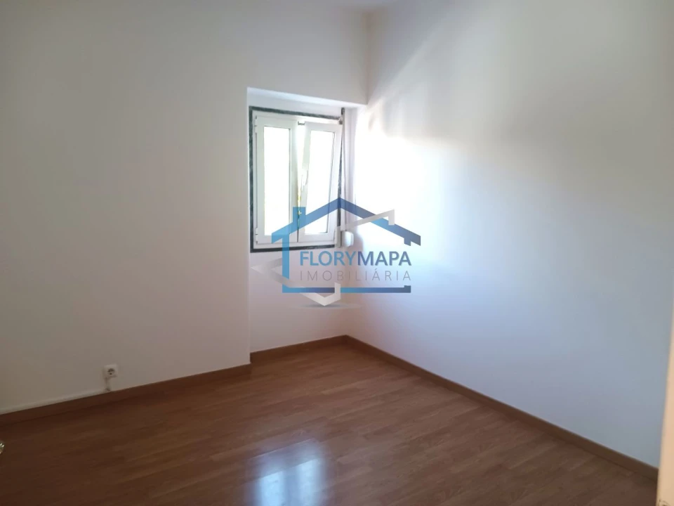 Apartamento T4 para Venda em Alcabideche Foto 10