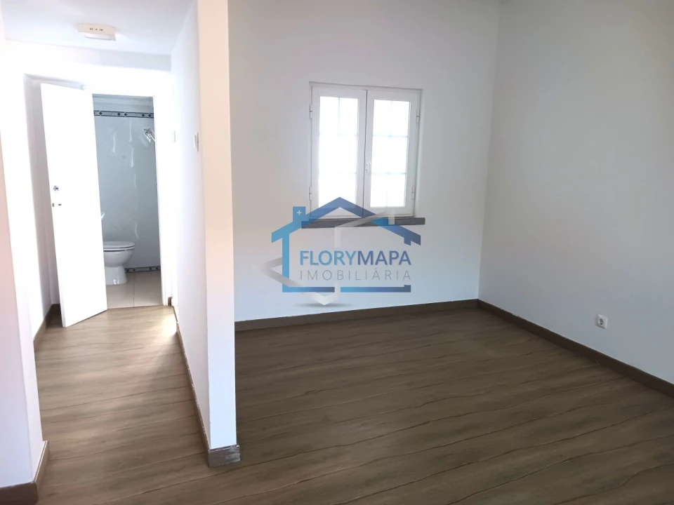 Apartamento T4 para Venda em Alcabideche Foto 1