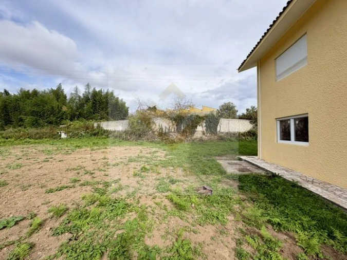 Moradia T3 para Venda em Santa Maria de Lamas Foto 31